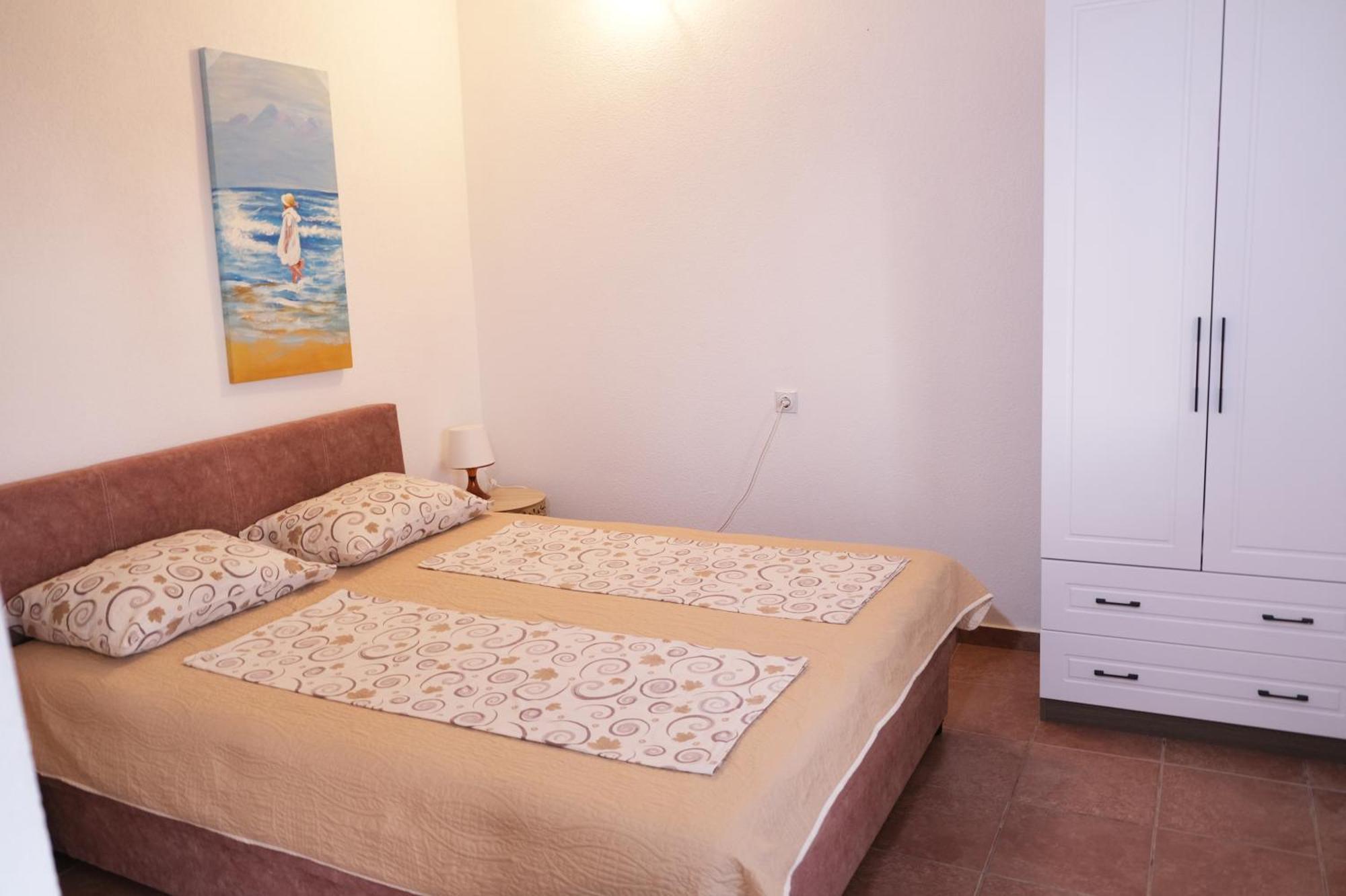 Apartmani Janosevic ストモレ 部屋 写真