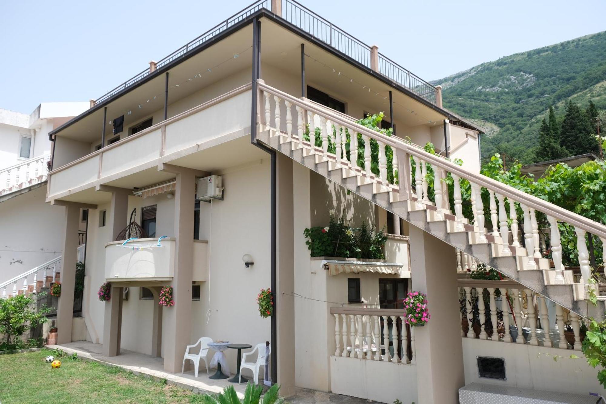 Apartmani Janosevic ストモレ エクステリア 写真